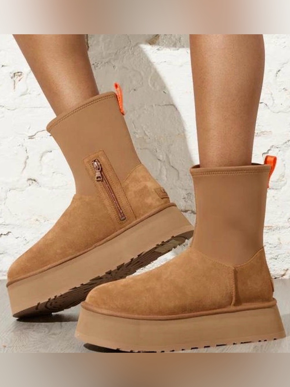 BRAND NEW UGG Classic Dipper Platform Boots